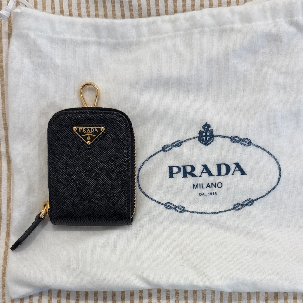 Prada Black Saffiano leather Bag Gold Hardware crossbody 2005 re-edition - Picture 2 of 13